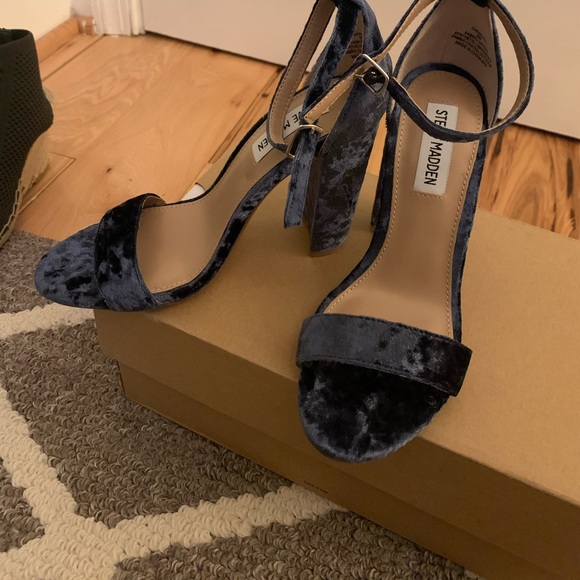 Selling - Picture 2 of 5